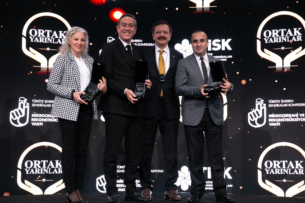Siemens Türkiye’nin toplum ve çevreye yönelik projelerine TİSK’ten iki ödül