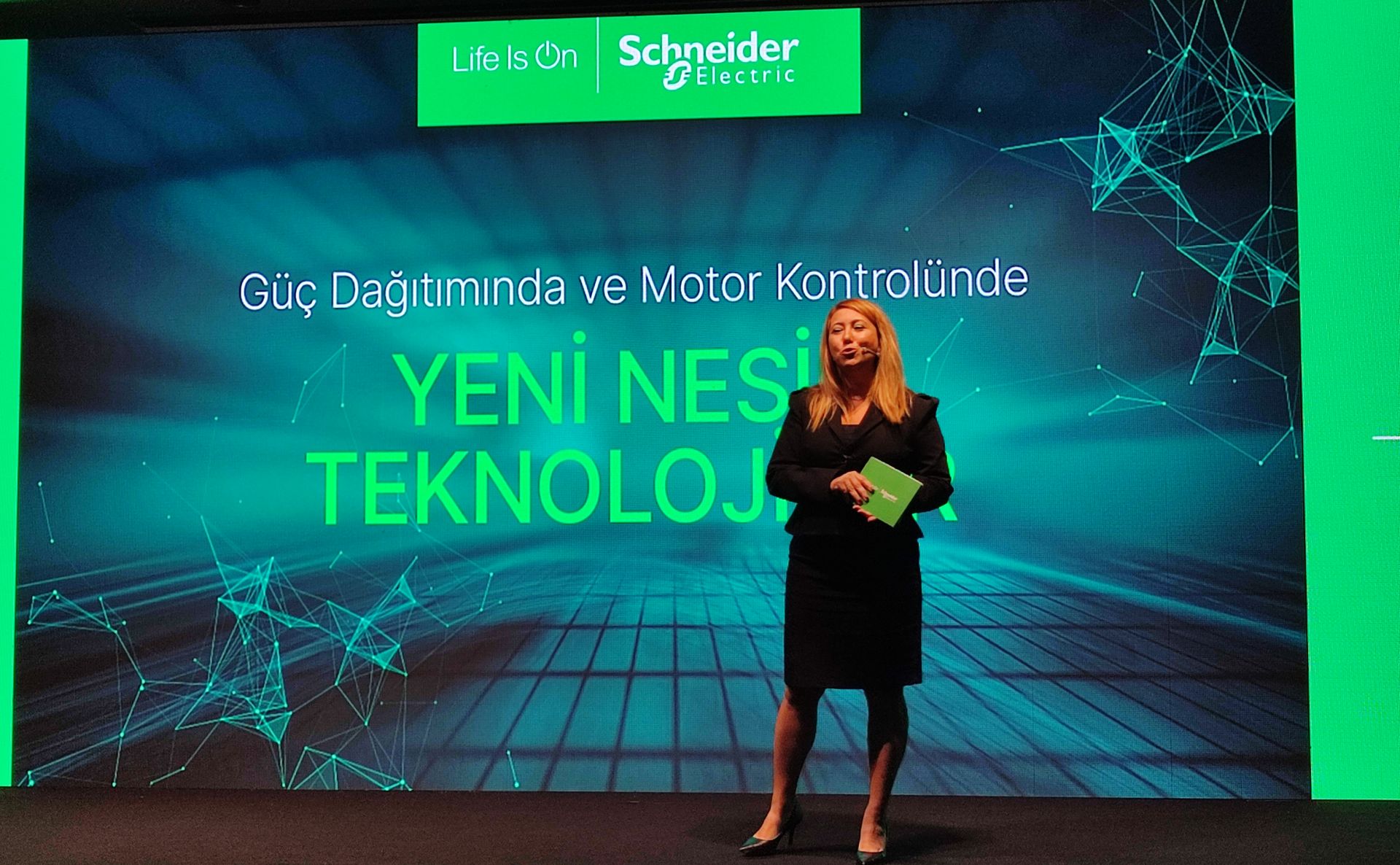 Schneider Electric enerji yönetimi ve motor kontrol çözümleri lansmanı gerçekleşti.